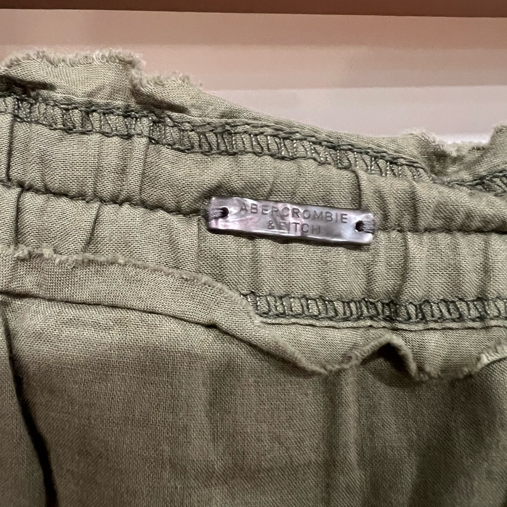 A&F Olive Green Ruffle Skirt - Picture 6 of 7